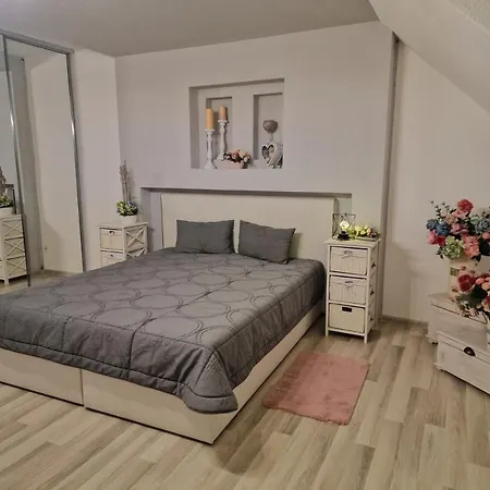 Ubytovanie Oslany * Oslany